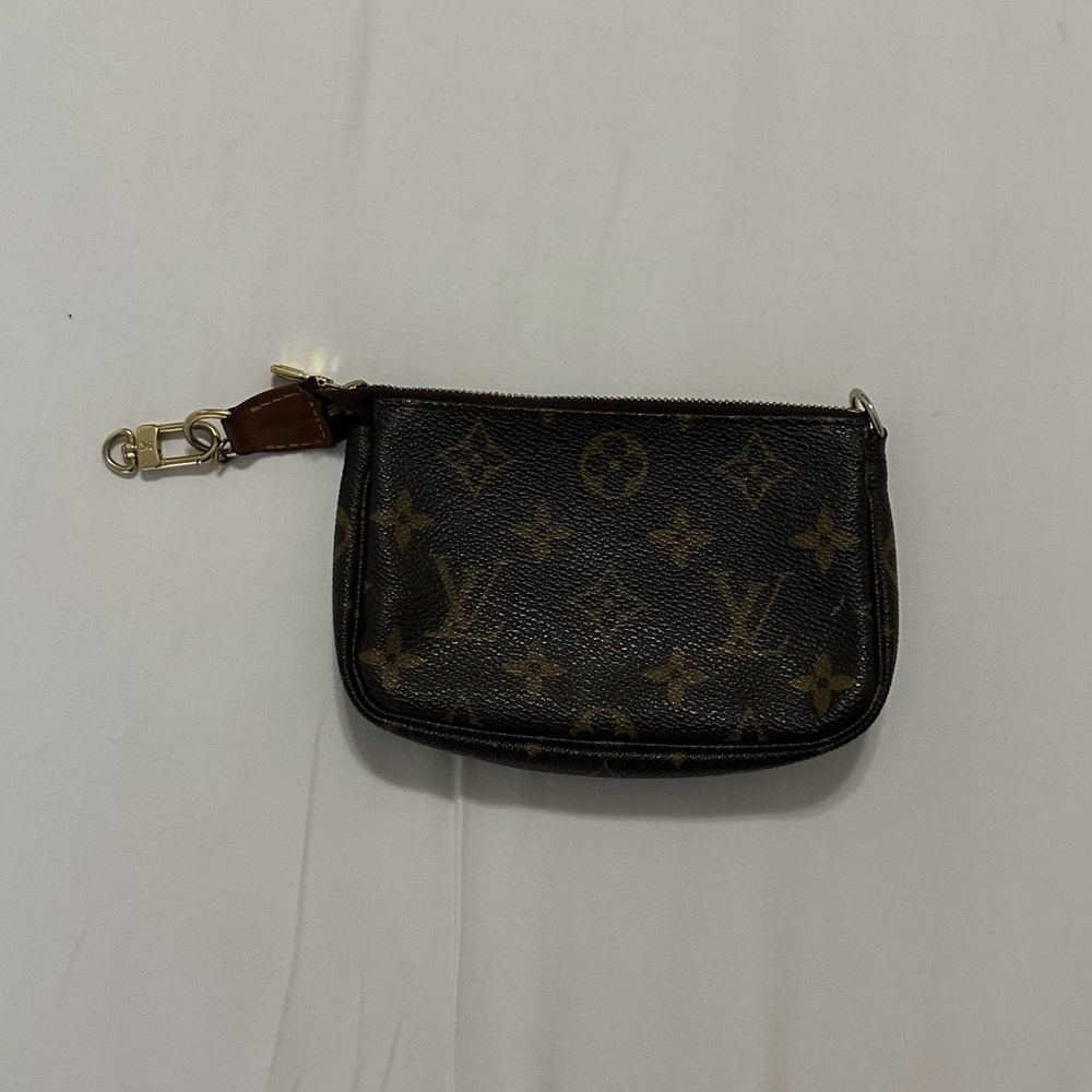 Louis Vuitton Brown Monogram pochette